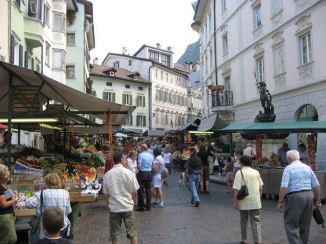 Appartamento Bolzano Centro Talvera Luaran gambar
